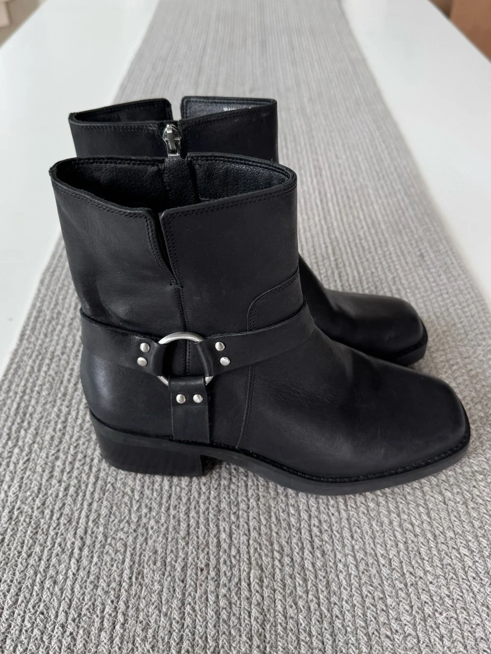 Sole Society Karisa Black Leather Ankle Harness Biker Moto Boots Sz 6.5